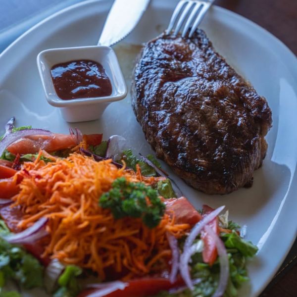 Confluencia Traful Restaurante