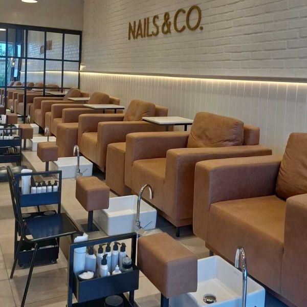Nails y Co Manantiales